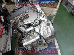 9 Wakeari HONDA
SC57E engine