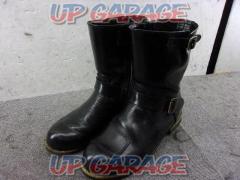 Size 26.5cm
WILD
WING
Eagle Engineer Boots