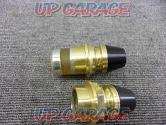 DUCATI
900SS/SS1000(’98-02)
Unknown Manufacturer
Front axle slider
(Ducati)