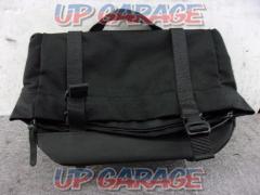 GB350
Left
Honda genuine option
Saddle bags
List price excluding tax: 17,700 yen
08L02-K0Z-J01