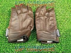 L size
GOLDWIN (Gordwin)
Anti-Vibration Short Gloves
GSM26004
Brown
*For spring/autumn