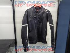 DAINESE × DUCATI
Stand collar leather jacket
Size: 60
