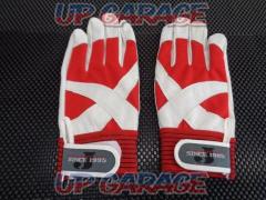 Unknown Manufacturer
Nylon / Leather Gloves
White / Red
L size