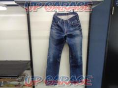 KUSHITANIxEDWIN
E501-702
ZYLON
Riding Jeans
blue
32 inches