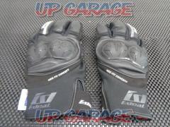 IDEAL
Winter Nylon Gloves
black
Size unknown (no tag/size S?)
