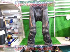 HYODHYOD
ST-X
D3O
LEATHER
PANTS
Leather pants
Black & Orange Stitch
Size: M
Product code: HSP019SPD