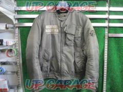 YeLLOW
CORNYB-7300
Winter nylon jacket
Size: L