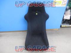 QUATTRO
SPORT
Full bucket seat
Installation interval (actual size): 290mm wide x 330mm high