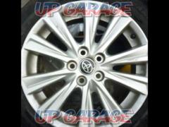 Toyota Genuine
30 series/Al-Vel late model genuine wheels
