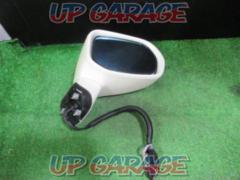 HONDARB1/Odyssey
Late version
Genuine door mirror
Right only