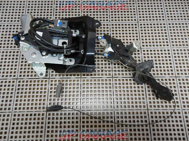 RX2302-3025
NISSAN genuine
Driver's side power slide motor-07