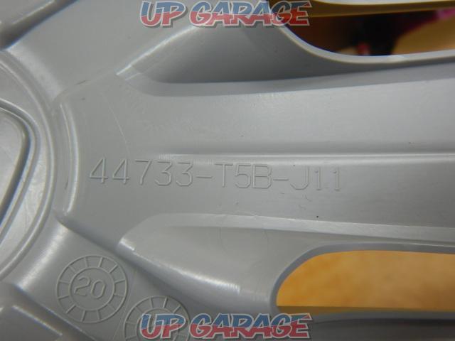 RX2403-1501
HONDA genuine
15 inches wheel cap
※ 3 piece set
GK3/GK4 fit-09