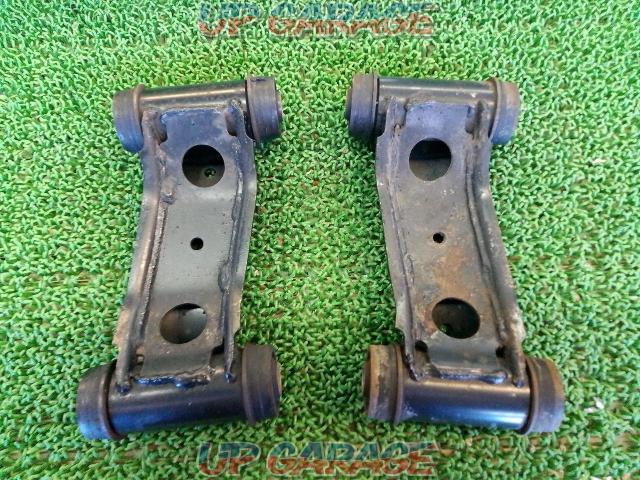 Nissan genuine
R32
Skyline
Front upper link
Right and left-02