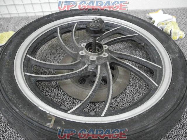 Yamaha
Removal of RZ 250
Genuine Front Wheel Tire Set
With disk-02