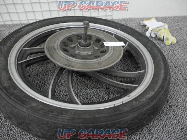 Yamaha
Removal of RZ 250
Genuine Front Wheel Tire Set
With disk-03