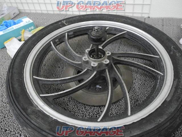 Yamaha
Removal of RZ 250
Genuine Front Wheel Tire Set
With disk-04