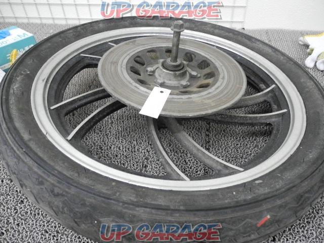 Yamaha
Removal of RZ 250
Genuine Front Wheel Tire Set
With disk-05