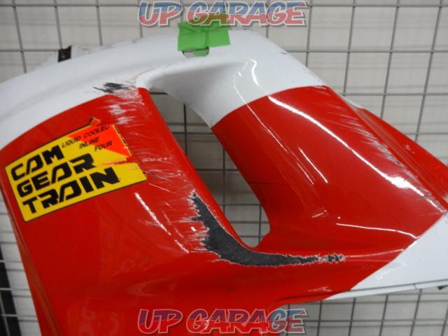 HONDA
CBR125R (model year unknown)
Genuine side cowl
Right and left-05