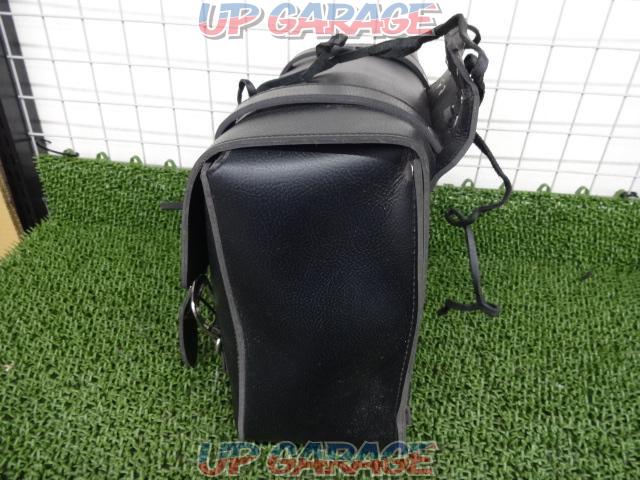 Unknown Manufacturer
Side bag
Size: width 32cm height 29cm depth 12cm-02