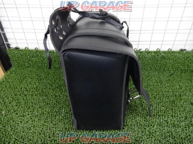 Unknown Manufacturer
Side bag
Size: width 32cm height 29cm depth 12cm-04