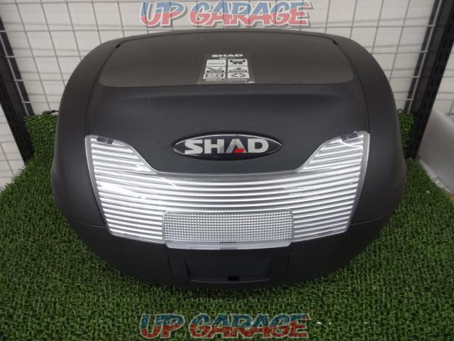 SHAD (Shad)
SH40
Carrier box
Top Case
40L
Size: Width 492mm Height 296mm Depth 425mm-03