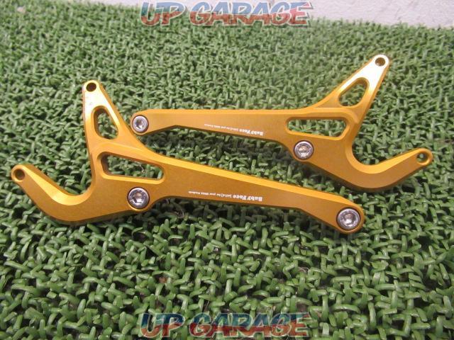 Baby
Face (Babyface)
Swing arm stand hook
V type
YZF-R1 ('15 -)
005-Y0007-03