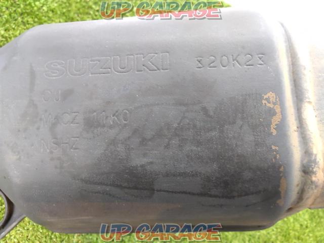 SUZUKI
SUZUKI
Genuine exhaust pipe
Engraved MKCZ
11K0
NSHZMore-06
