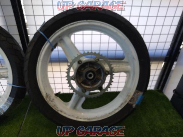 Honda
Wheel front and back set
Stamped 95N
96N
With tire
It seems to be compatible with NSR250-05