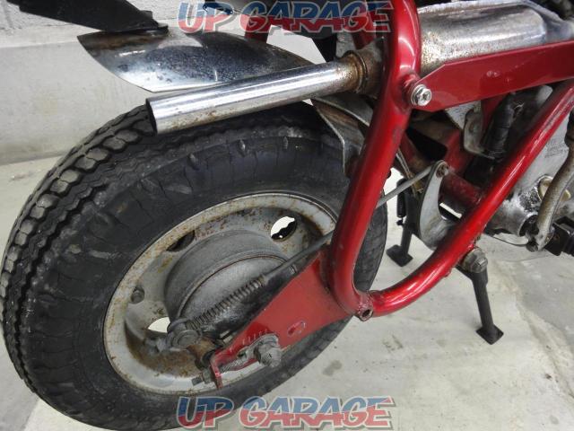 Currently sold car has some imperfections
Honda
Monkey (A type)
Z50A-200
Year Unknown
Unmaintained immovable vehicle
Wound
Rust
Dirt
Deterioration equipped)-07