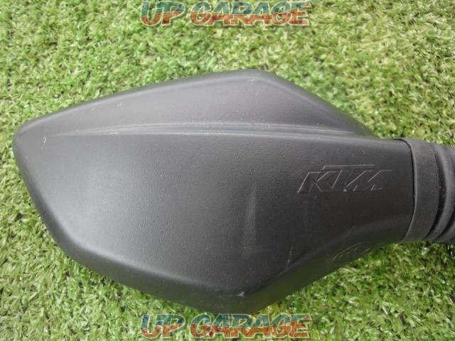 KTM
125DUKE removed
Genuine mirror
Right and left
Year Unknown-05