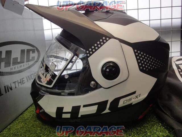 RS
TAICHI
HJC
Full-face helmet
DS-X1
Black-and-white
Size M-04