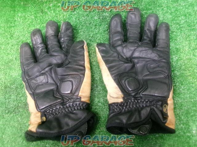 Size unknown (probably around M)
)
FREE × FREE
Leather Winter Gloves-02