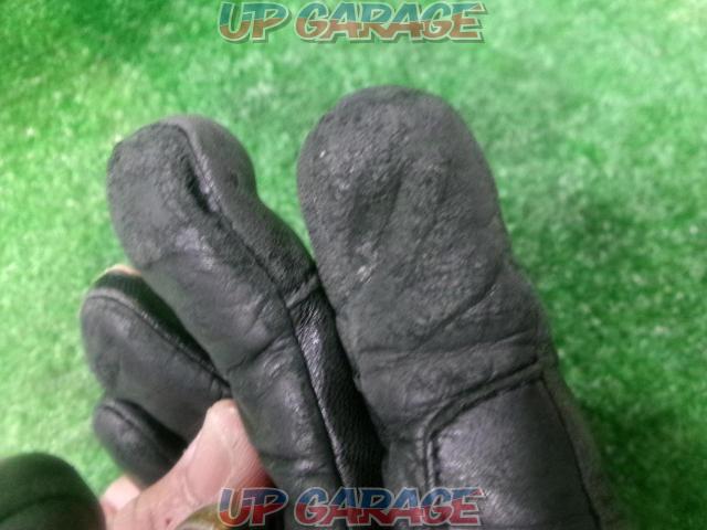 Size unknown (probably around M)
)
FREE × FREE
Leather Winter Gloves-09