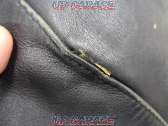 UP-START
Cowhide
Leather jacket
Size: 36 (S)
black-05