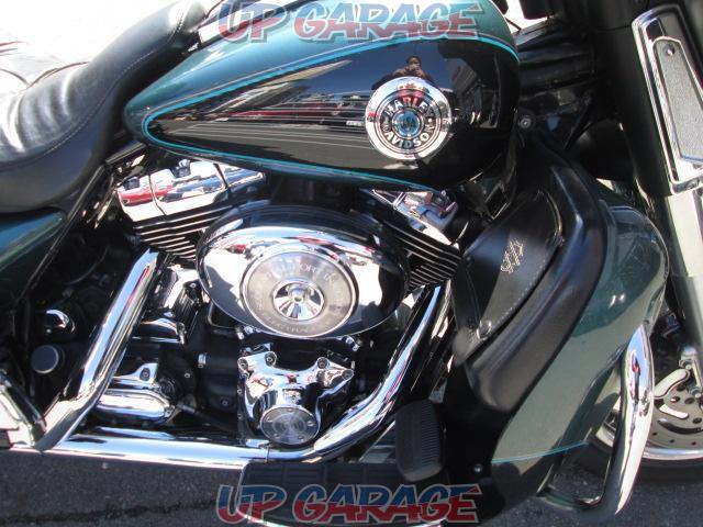 Current sales car
Harley-Davidson
FLHTCUI1450/Ultra Classic
FI car
Customized
1HD1FCW12YY648598
1999 formula
Undeveloped
Wound
Rust
Dirt
Deterioration equipped)-02