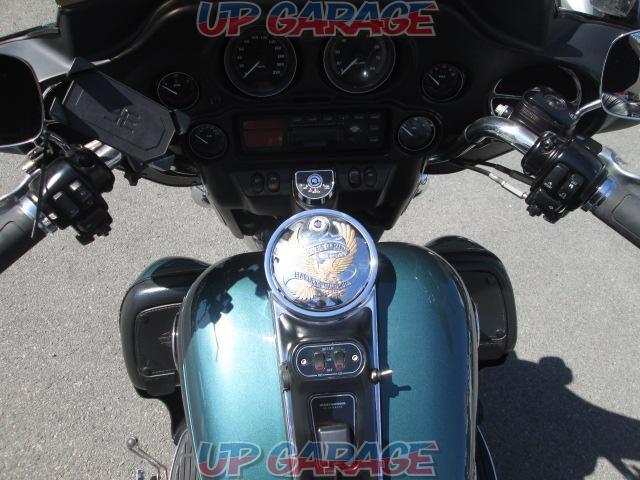 Current sales car
Harley-Davidson
FLHTCUI1450/Ultra Classic
FI car
Customized
1HD1FCW12YY648598
1999 formula
Undeveloped
Wound
Rust
Dirt
Deterioration equipped)-05