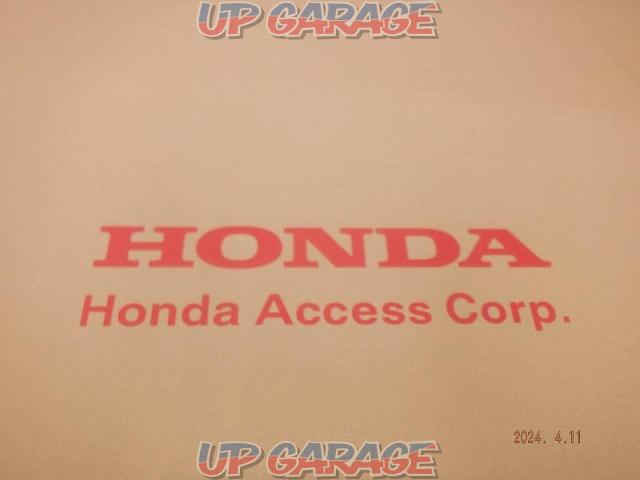 Honda original (HONDA)
All season mat 08P18-3T0-010B-03