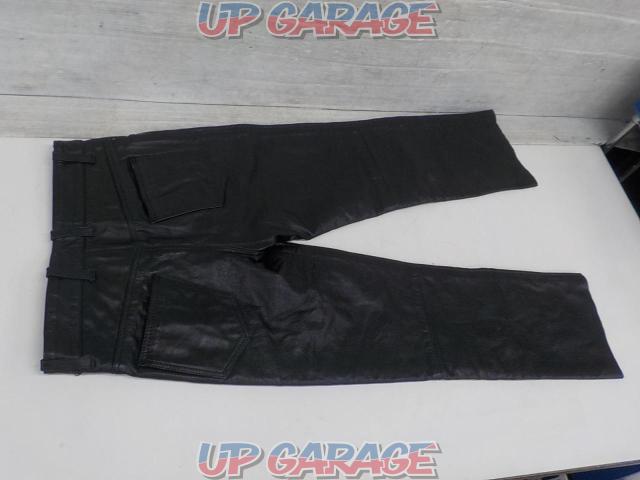 Further discounts !!
STRAIGHT (Straight)
Leather pants
Size: LL-02