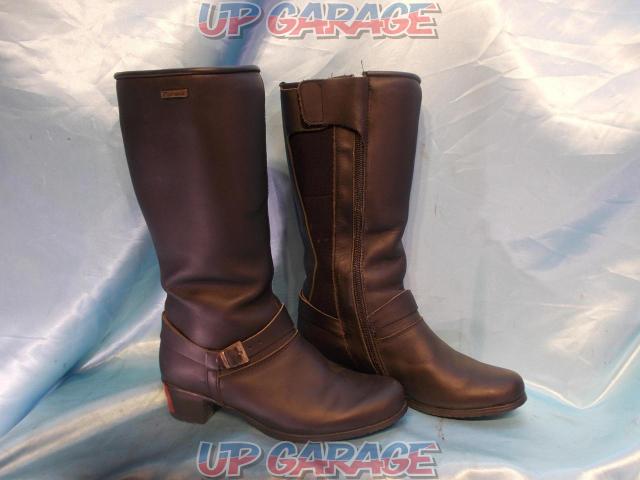 Price cut
Size: Ladies 36 (about 23.5cm)
FORMA
IVORY
Boots
Genuine leather-04