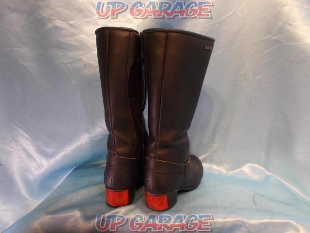 Price cut
Size: Ladies 36 (about 23.5cm)
FORMA
IVORY
Boots
Genuine leather-05