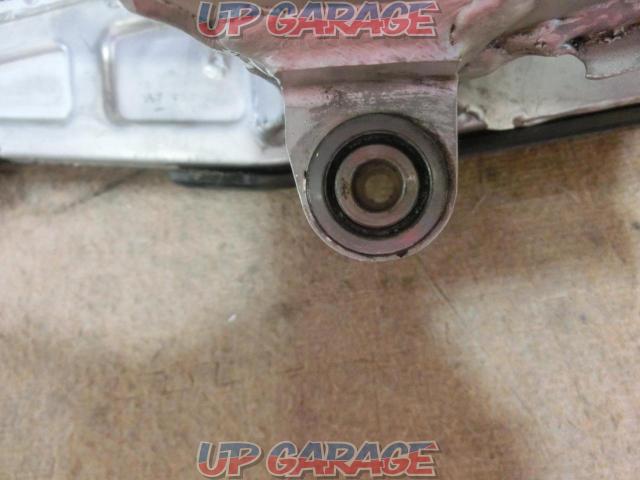  significant price down 
Unknown Manufacturer
Short swing arm
Remove ZXR750 ('03)-09