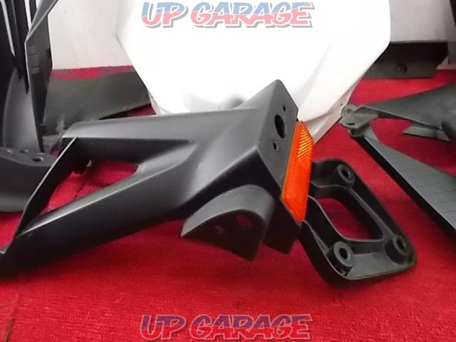 BMW
S1000RR (2009)
Exterior set such as inner panel-04