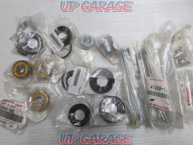 For spare parts! KAWASAKI
KX65
Wheel / bearing / tube related parts set
U01031-02