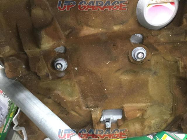TOYOTA
18 series crown genuine engine cover-08