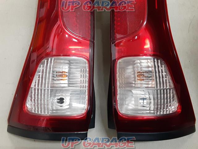 Price down!
Nissan original (NISSAN)
[ICHIKOH / D008]
Serena (C25) genuine
Tail Lamp / Tail Lens
Right and left-02
