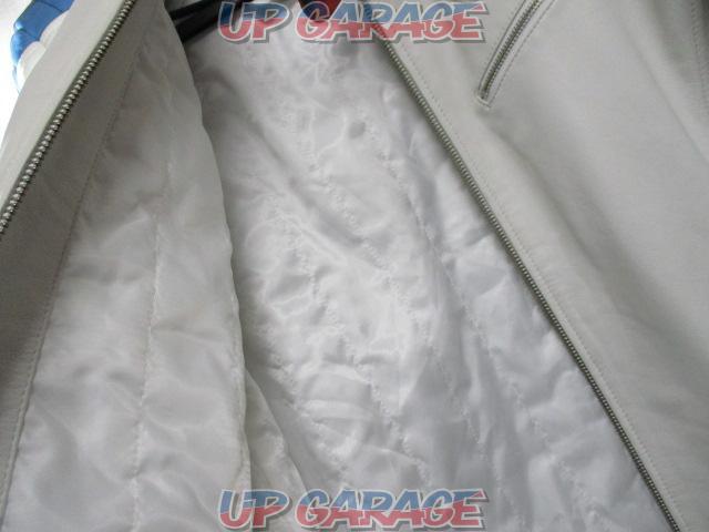 BMW
Motor sports
Heritage leather jacket
(U05330)-06