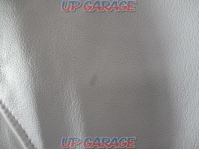 BMW
Motor sports
Heritage leather jacket
(U05330)-09