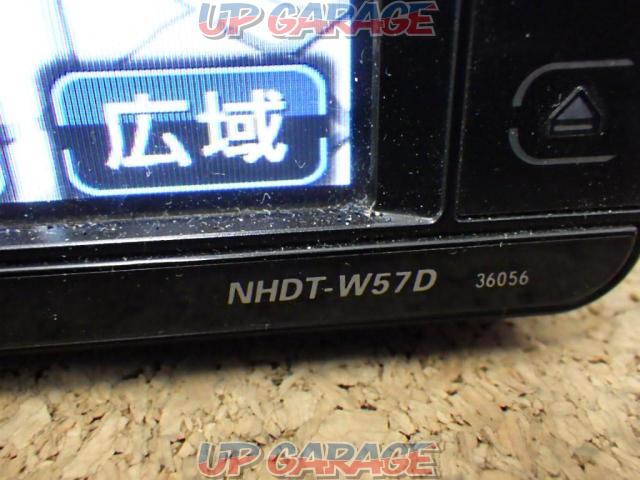 There is a reason Toyota genuine (TOYOTA) NHDT-W57D 7 inch wide / HDD navigation-04