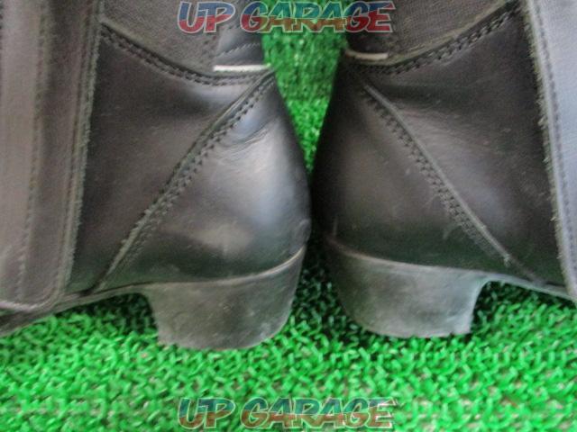 ◆SDE
Leather
Boots
Size
36 (22.5-23.0cm)-06