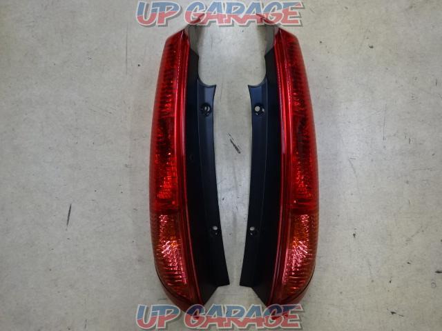 RX2111-3244
NISSAN genuine
Tail lens
Right and left-02